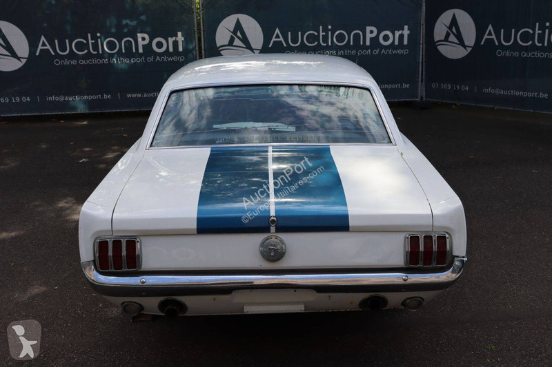 Furgoneta Ford V8