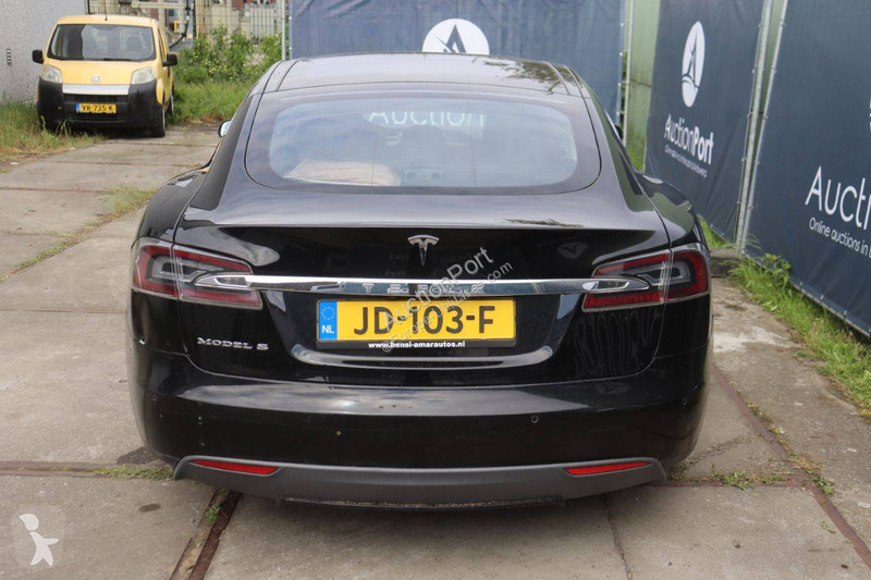 Furgoneta Tesla