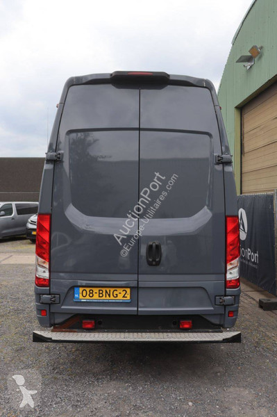 Furgoneta Iveco 70C18