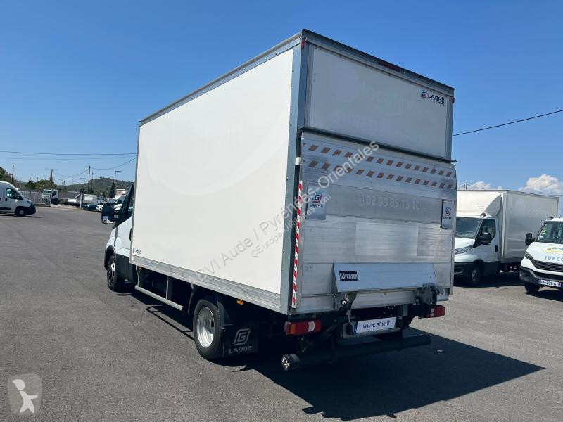 عربة نفعية Iveco 35C16H 3.0 35C16 CAISSE HAYON 3L