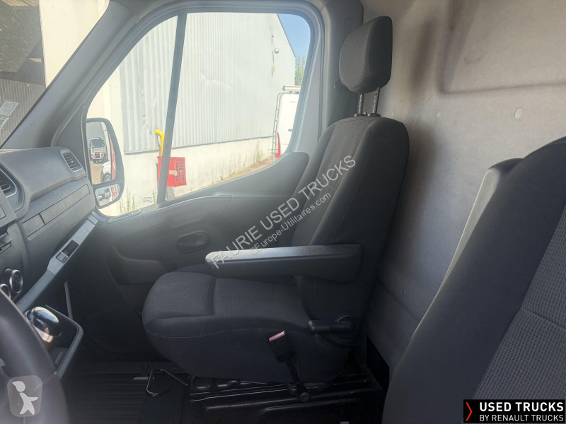 Samochód dostawczy Renault