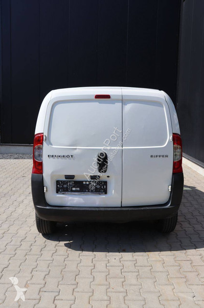 Véhicule utilitaire Peugeot