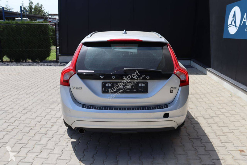 Samochód dostawczy Volvo D3 R-Design