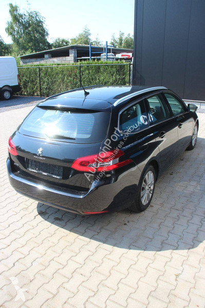 عربة نفعية Peugeot