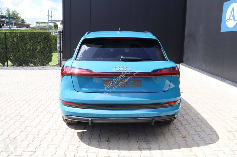Furgoneta Audi  S Line e-tron