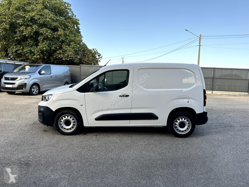 Furgoneta Peugeot Standard 1000KG Bluehdi 100...