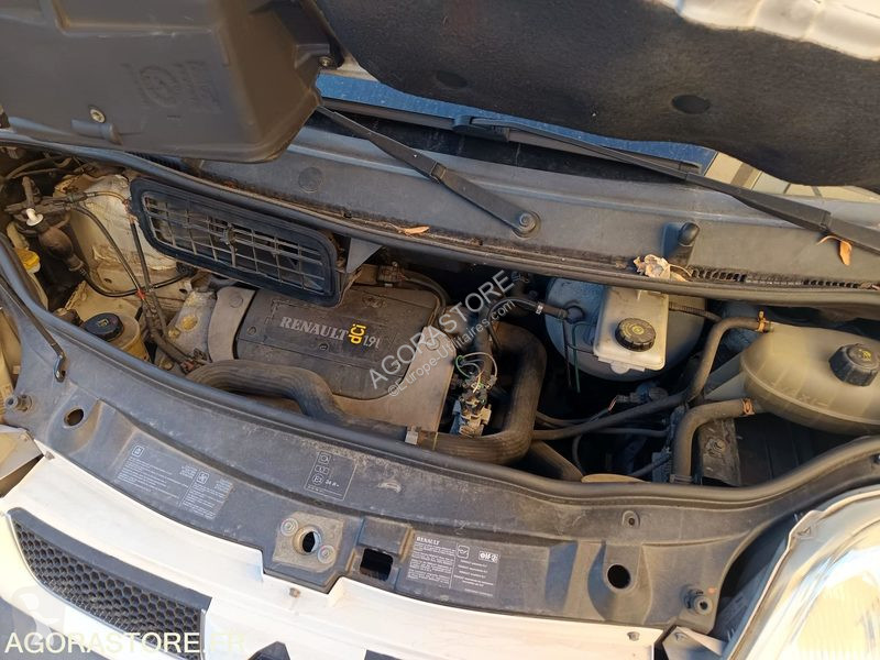 Véhicule utilitaire Renault TRAFIC