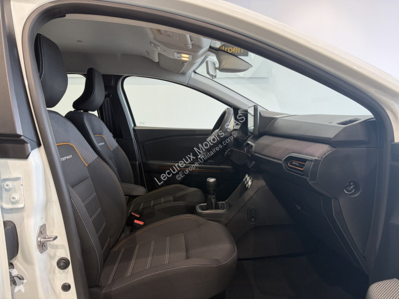 عربة نفعية Dacia (3) Stepway Confort TCe 90