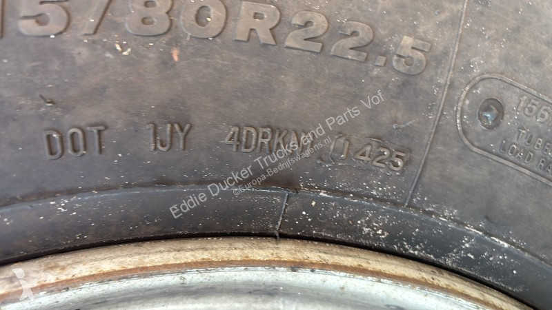 Véhicule utilitaire Bridgestone 315/80R22.5 SET...