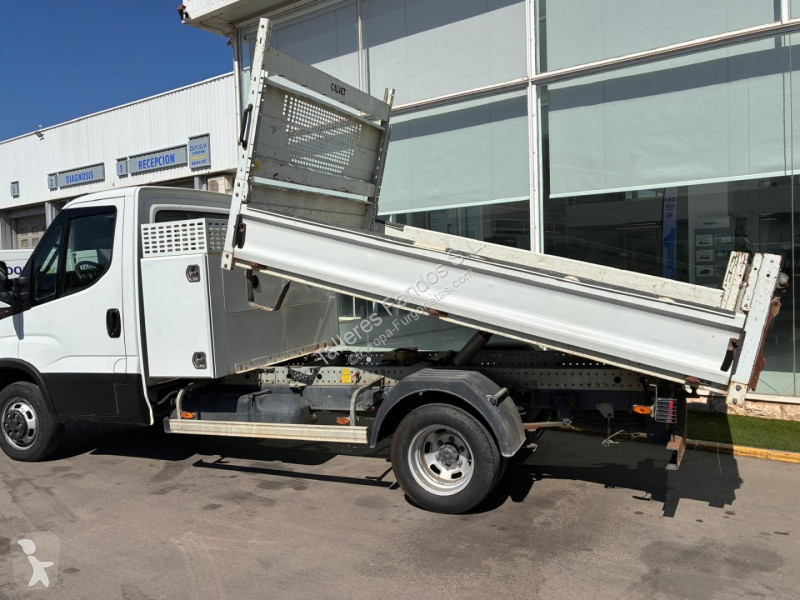 Furgoneta Iveco  35C16 3.0 CAJA BASCULANTE