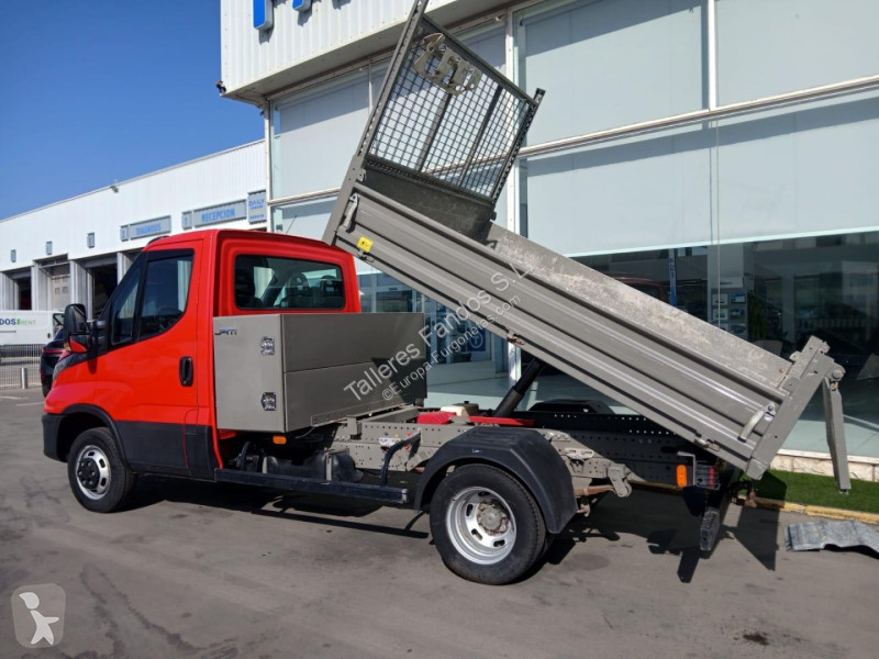 Furgoneta Iveco  35C12 CAJA BASCULANTE