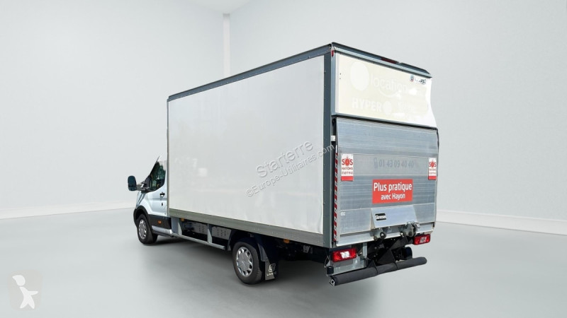 Véhicule utilitaire Ford Chassis Cabine