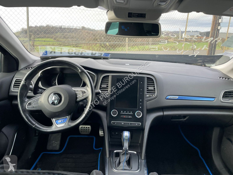Véhicule utilitaire Renault RENAULT Mégane IV...