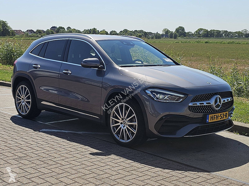 عربة نفعية Mercedes 4Matic AMG Line GLA