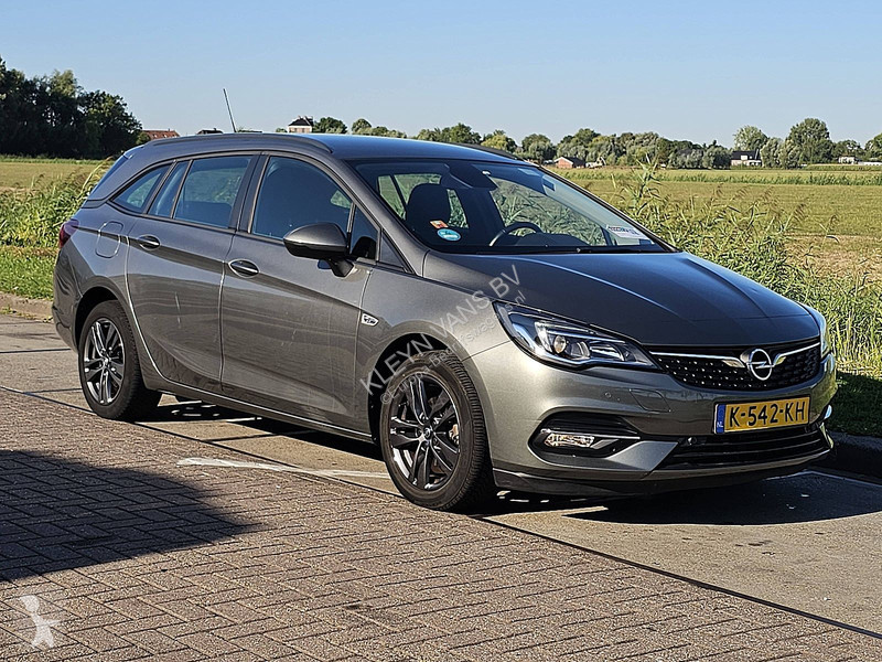 Furgoneta Opel 1.2 Sports Tourer Execut