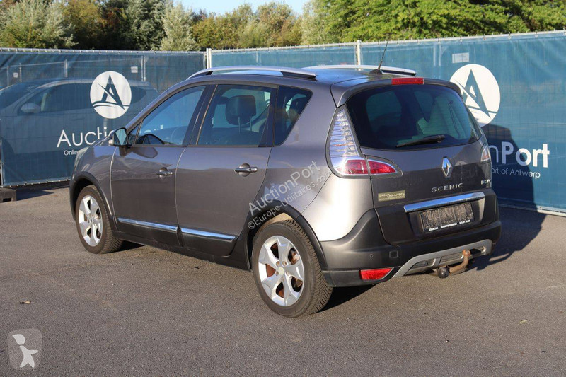 عربة نفعية Renault  Scénic