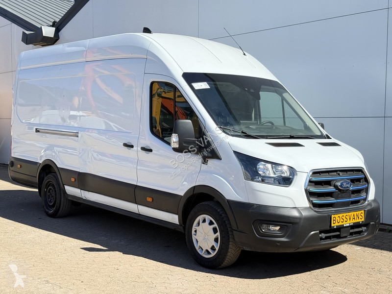 Véhicule utilitaire Ford 68kWh 184PK L4H3...