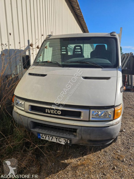 Комерційні автомобілі Iveco DAILY
