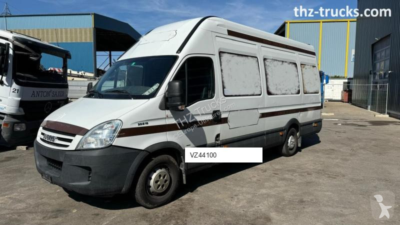 Samochód dostawczy Iveco 35S18 a