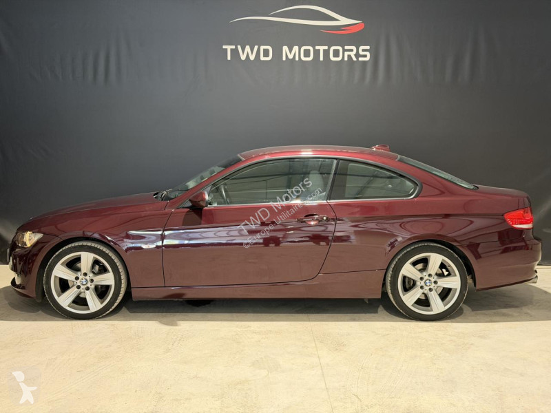 Samochód dostawczy BMW SERIE 3 320i Coupé Luxe...