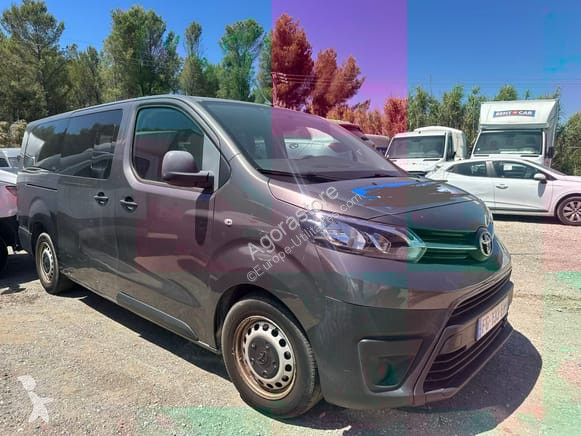 Furgoneta Toyota
