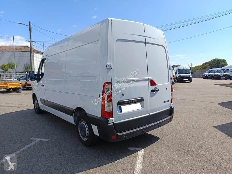 Véhicule utilitaire Renault F3500 L2H2 DCI 135...