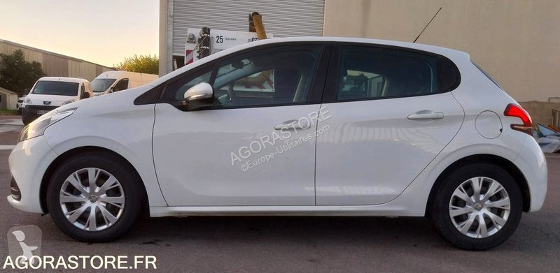 Peugeot 208 van