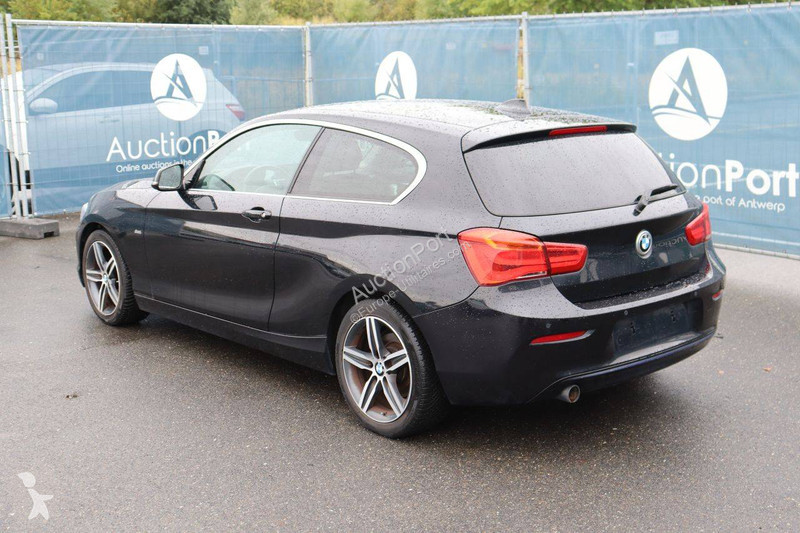 Véhicule utilitaire BMW Sportshatch 116d 1 Serie