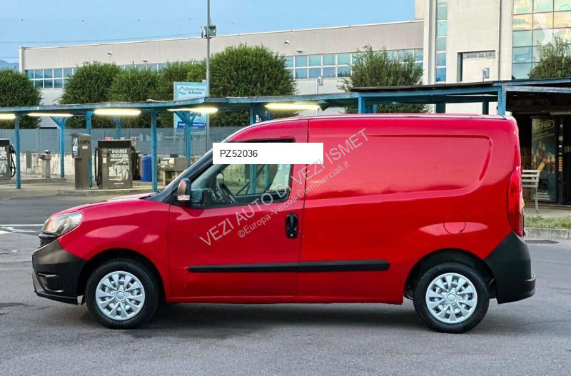 Véhicule utilitaire Fiat doblo