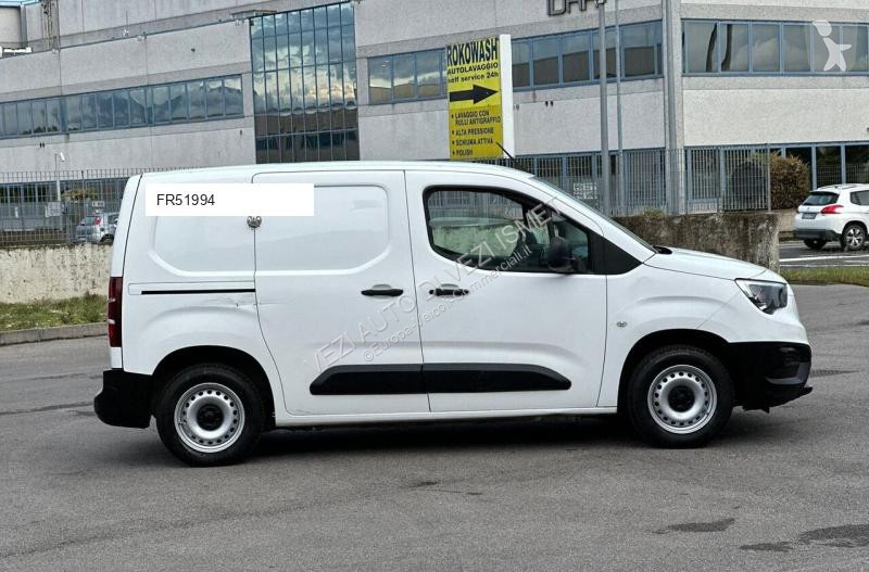 Véhicule utilitaire Opel Сombo