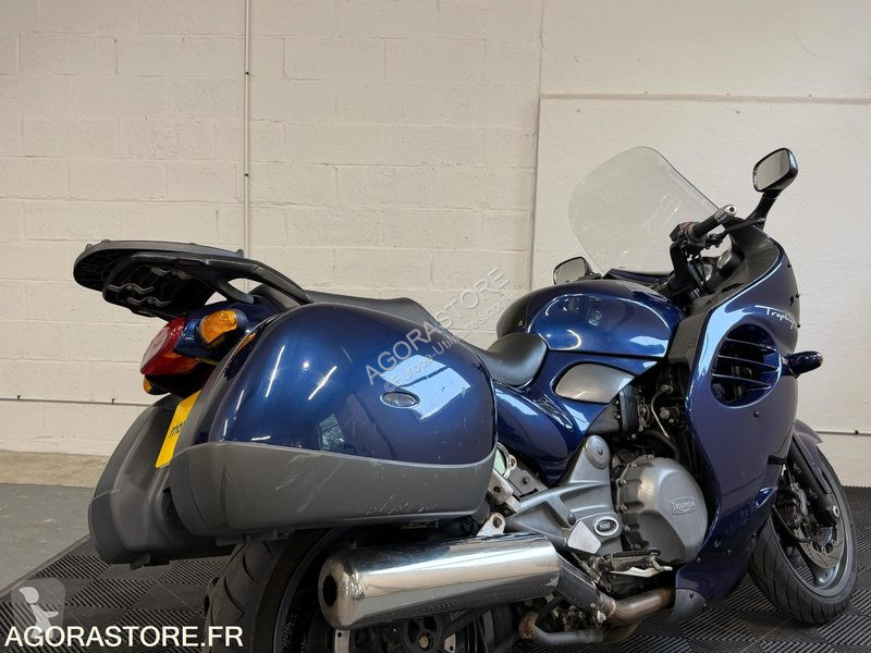 Furgoneta Triumph TROP 900