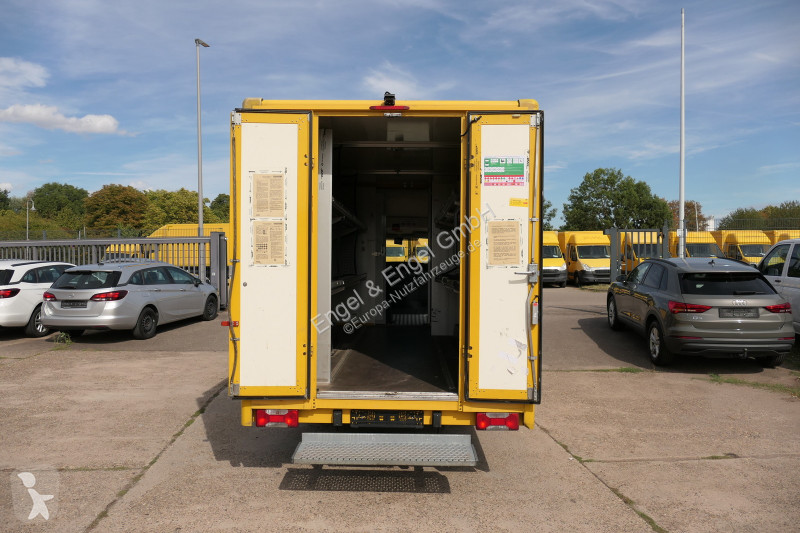 Véhicule utilitaire Iveco Daily 35 S11 C30C...