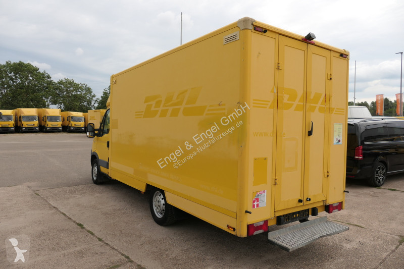Véhicule utilitaire Iveco Daily 35 S11 C30C...