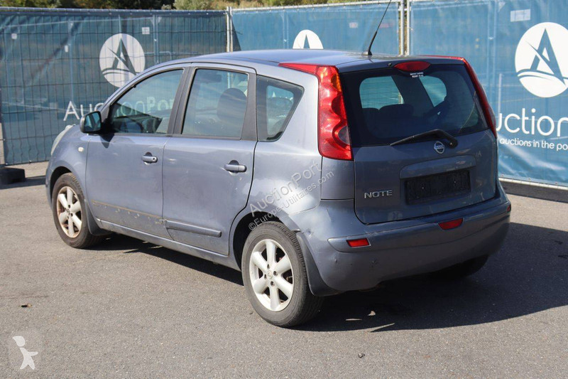 Furgoneta Nissan