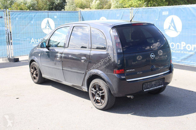 Véhicule utilitaire Opel