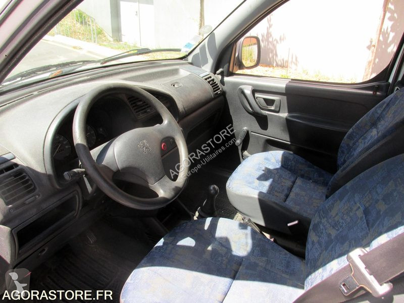 Véhicule utilitaire Peugeot PARTNER