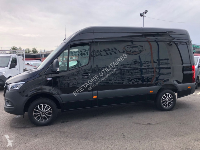 Véhicule utilitaire Mercedes SPRINTER FG 319...