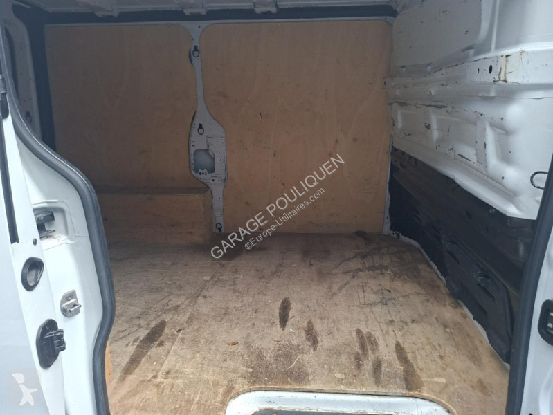 Véhicule utilitaire Nissan FGN L1H1 2.0 DCI 120...