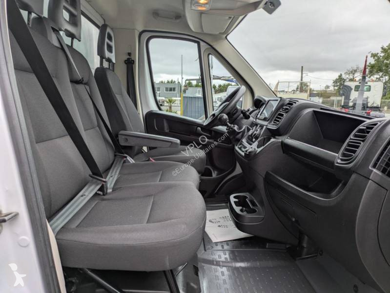 Лекотоварен автомобил Fiat 2.2L 140 CV