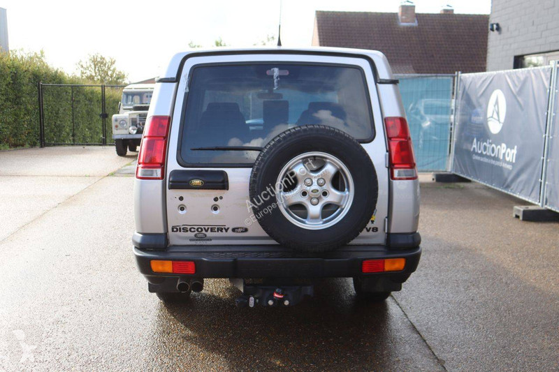 Véhicule utilitaire Land Rover V8