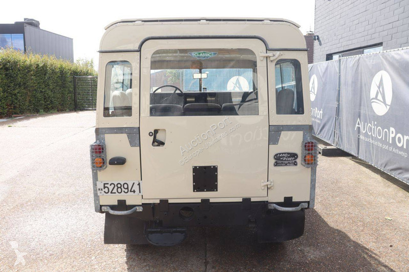 Véhicule utilitaire Land Rover