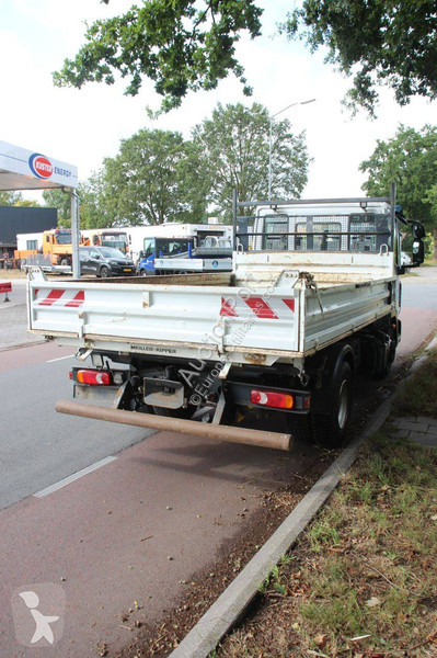 Véhicule utilitaire Iveco 80-210