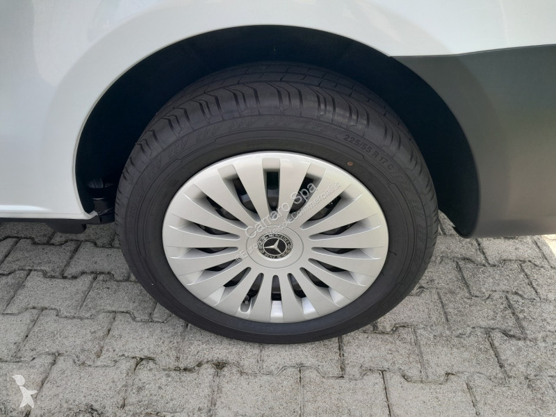 Véhicule utilitaire Mercedes Furgone
