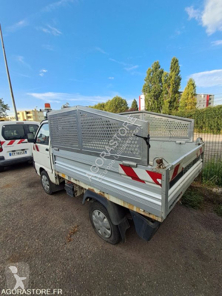 Véhicule utilitaire Piaggio PORTER