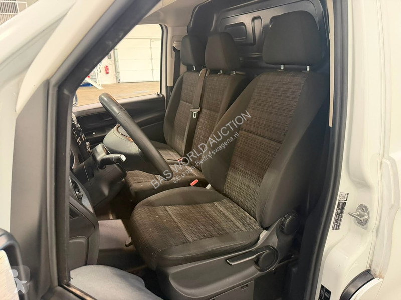 Véhicule utilitaire Mercedes 111 CDI Lang