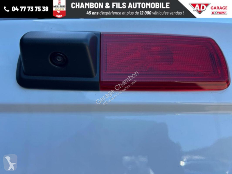 Véhicule utilitaire Renault FOURGON FG DCI 150...