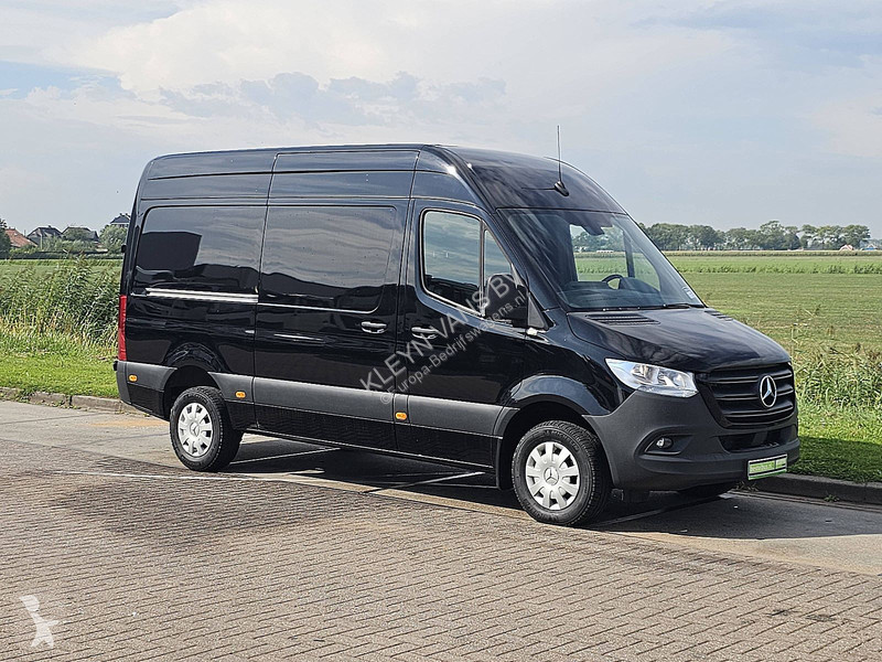Véhicule utilitaire Mercedes 317 L2H2 Mbux Navi AC