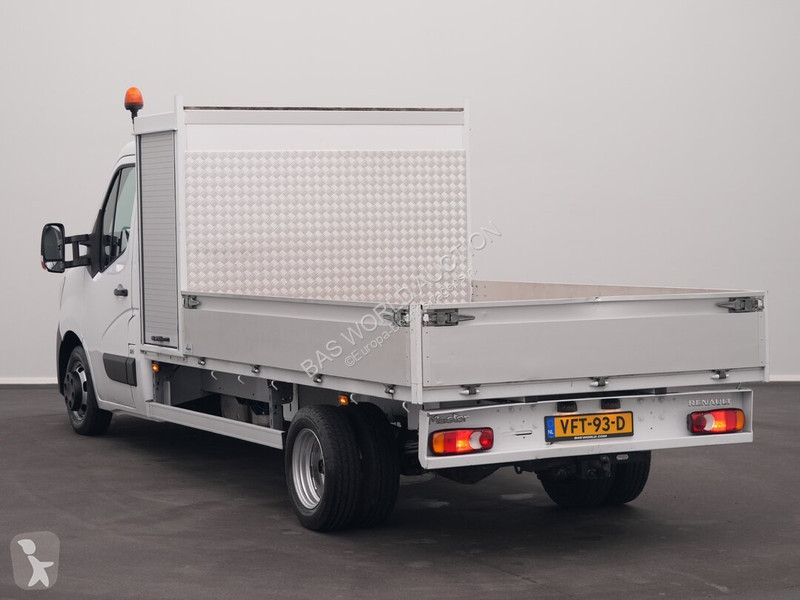 Véhicule utilitaire Renault 145PK
