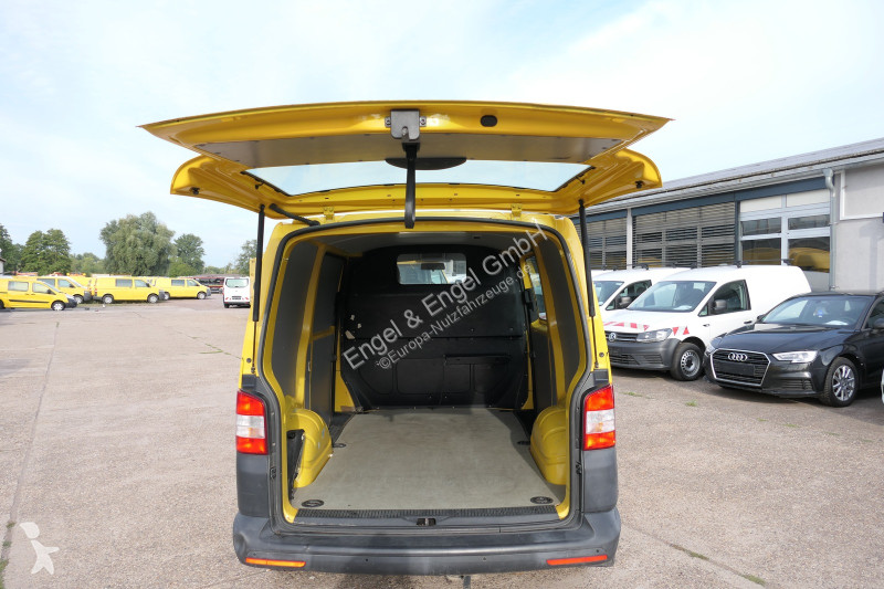Véhicule utilitaire Volkswagen T5 Transporter...
