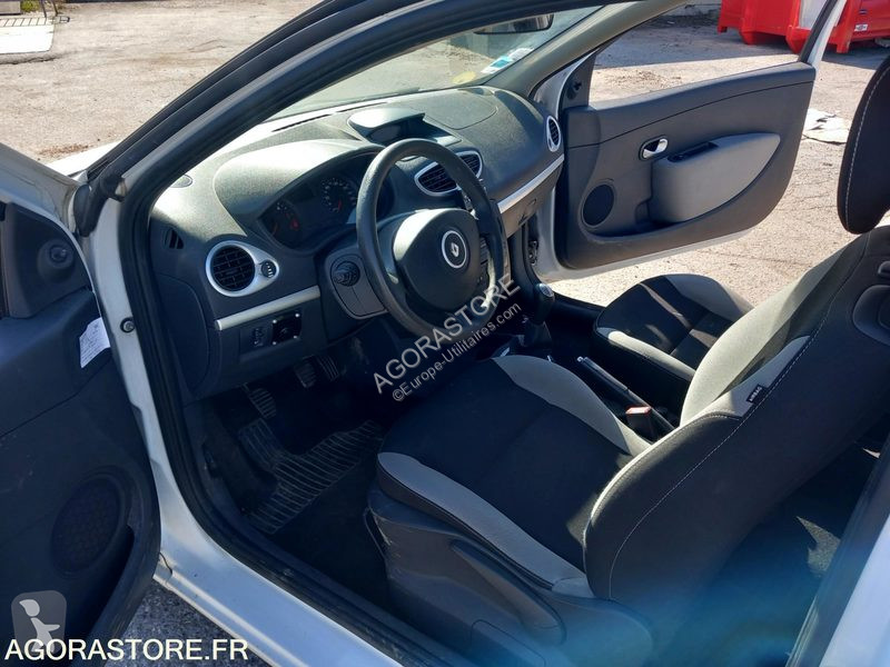 Véhicule utilitaire Renault CLIO